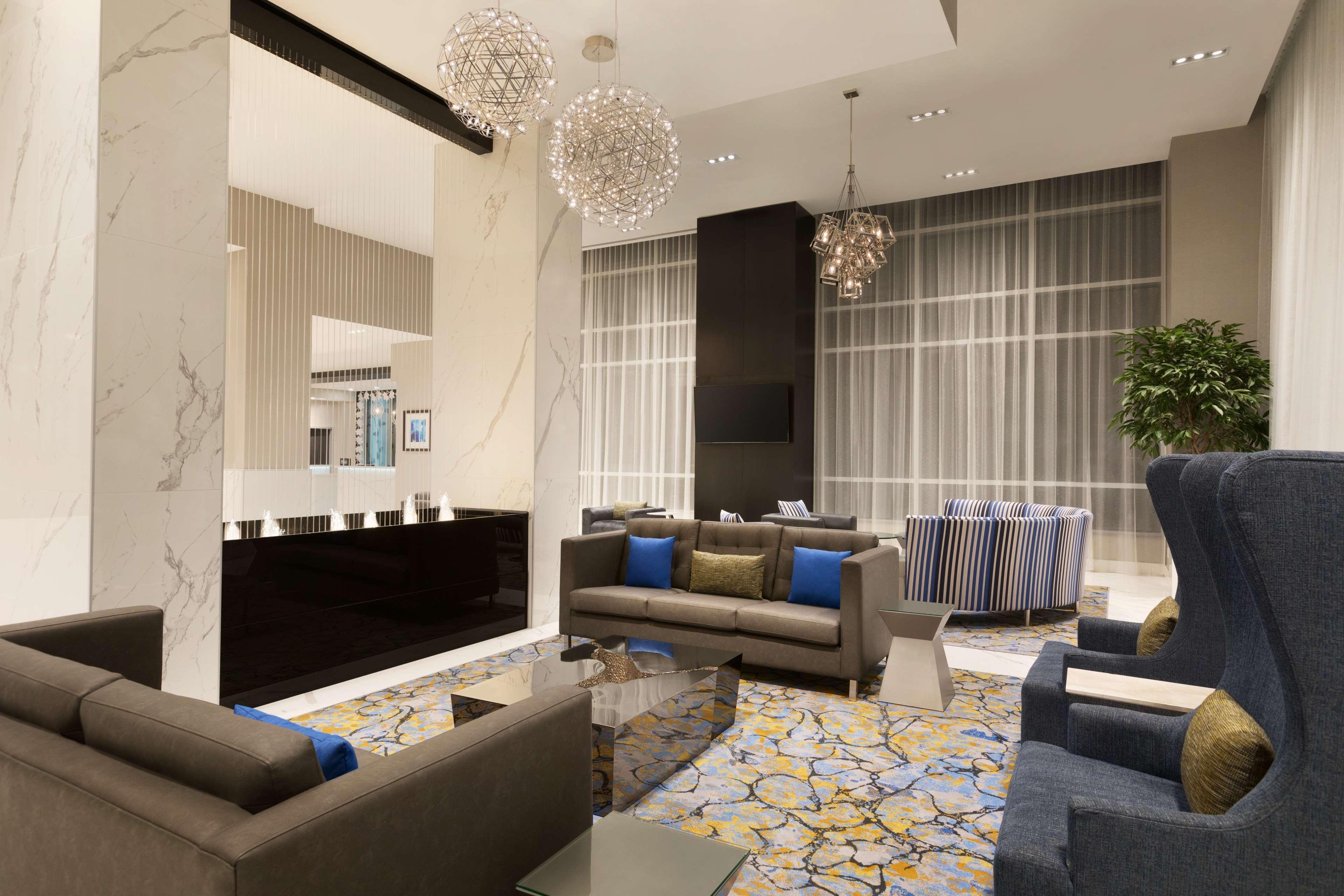 เอมบาสซี สวีท บาย ฮิลตัน โทรอนโตแอร์พอร์ต Hotel โตรอนโต ภายนอก รูปภาพ