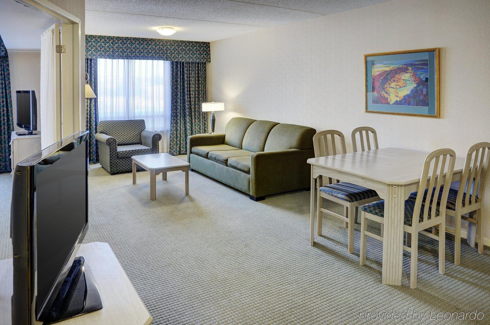 เอมบาสซี สวีท บาย ฮิลตัน โทรอนโตแอร์พอร์ต Hotel โตรอนโต ห้อง รูปภาพ